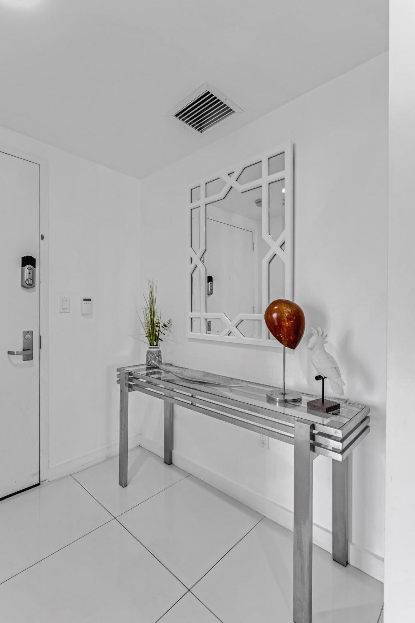 Luxurious Condo At Icon With Views ميامي المظهر الخارجي الصورة
