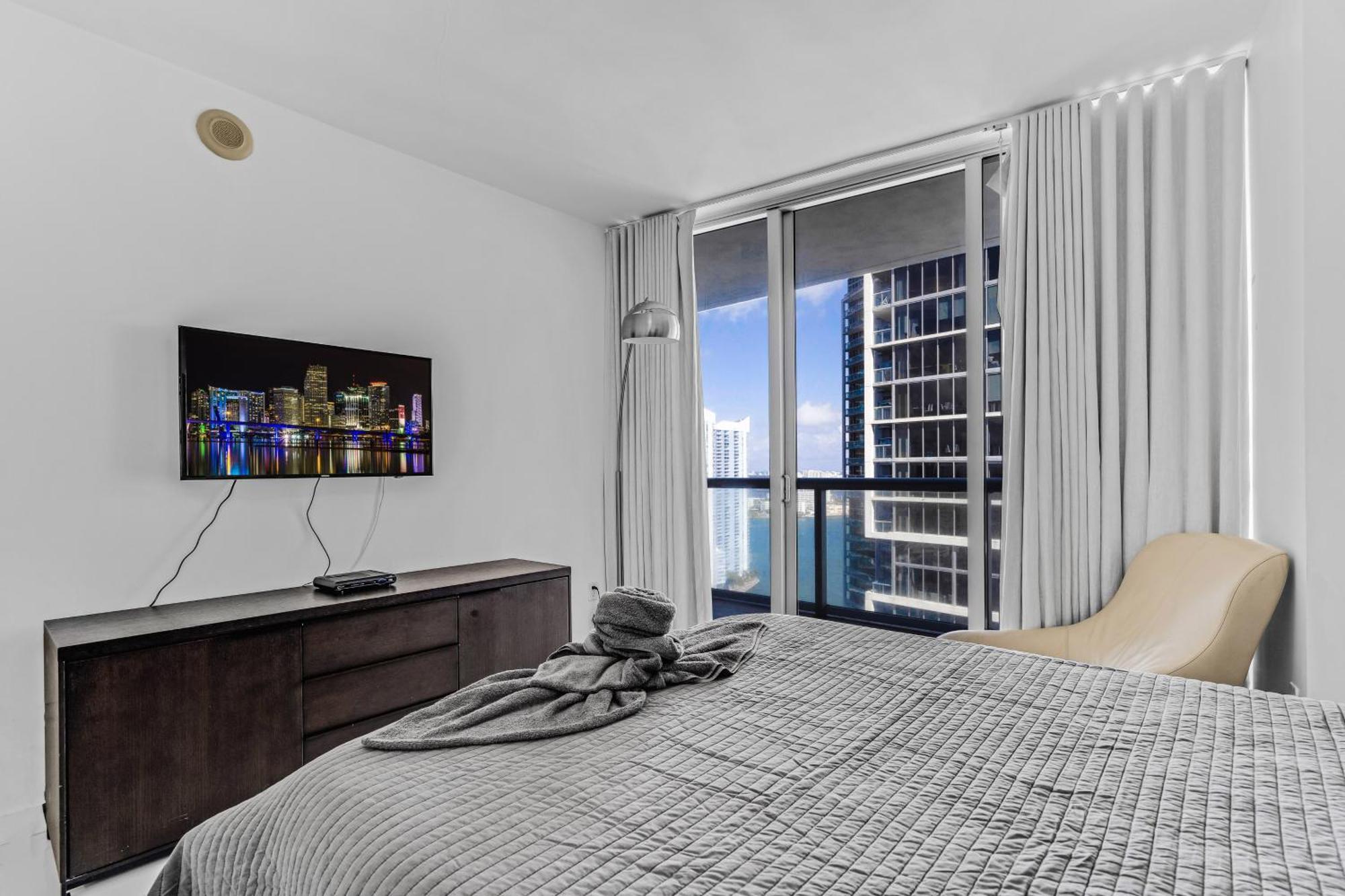 Luxurious Condo At Icon With Views ميامي المظهر الخارجي الصورة