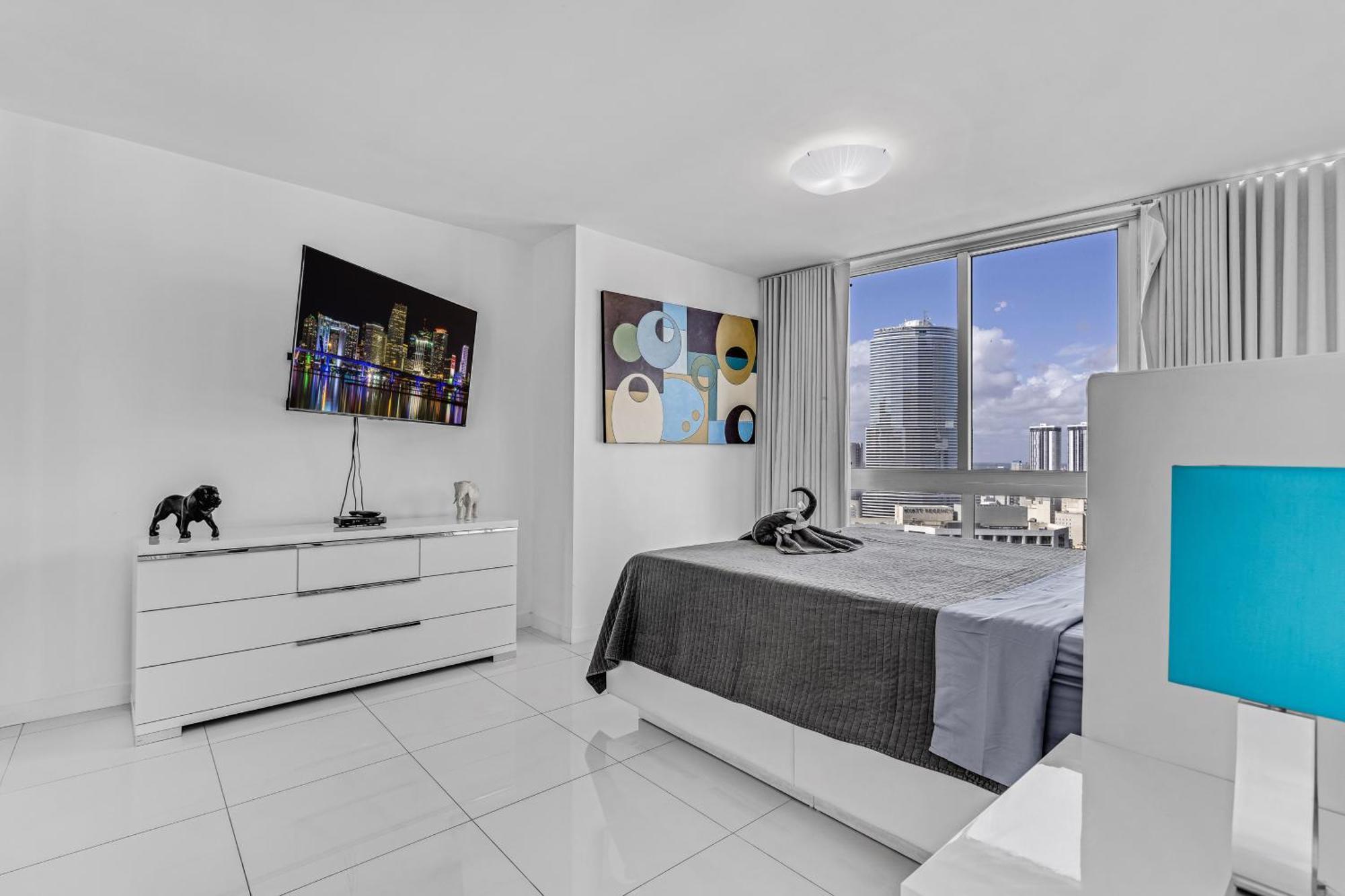 Luxurious Condo At Icon With Views ميامي المظهر الخارجي الصورة