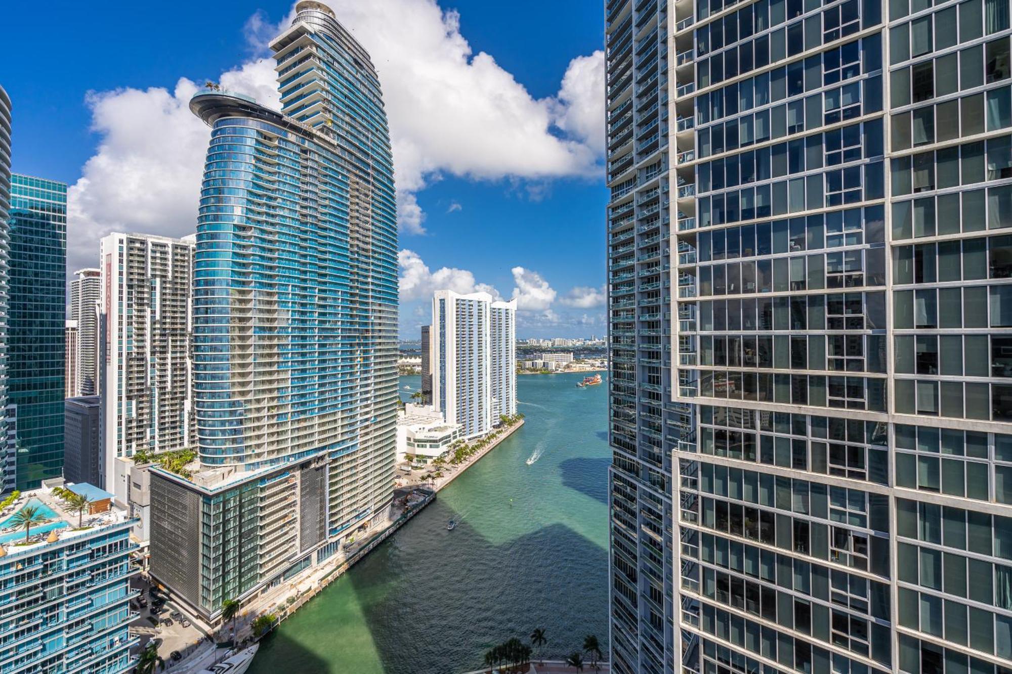 Luxurious Condo At Icon With Views ميامي المظهر الخارجي الصورة