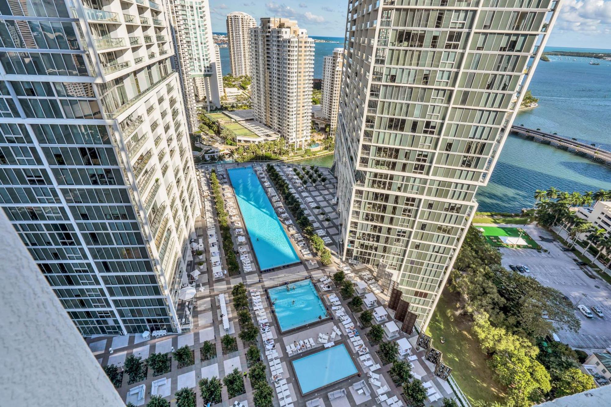 Luxurious Condo At Icon With Views ميامي المظهر الخارجي الصورة