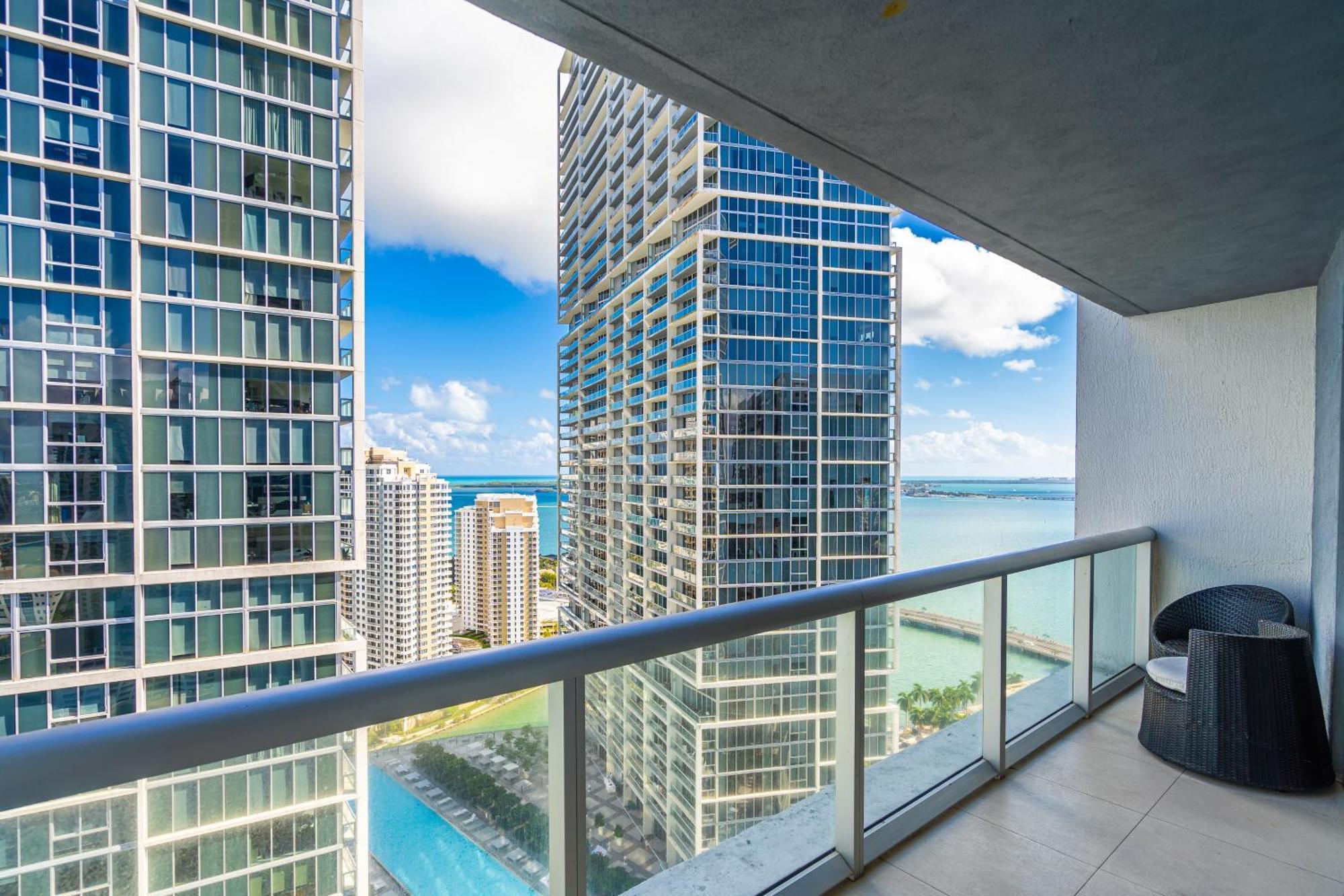 Luxurious Condo At Icon With Views ميامي المظهر الخارجي الصورة