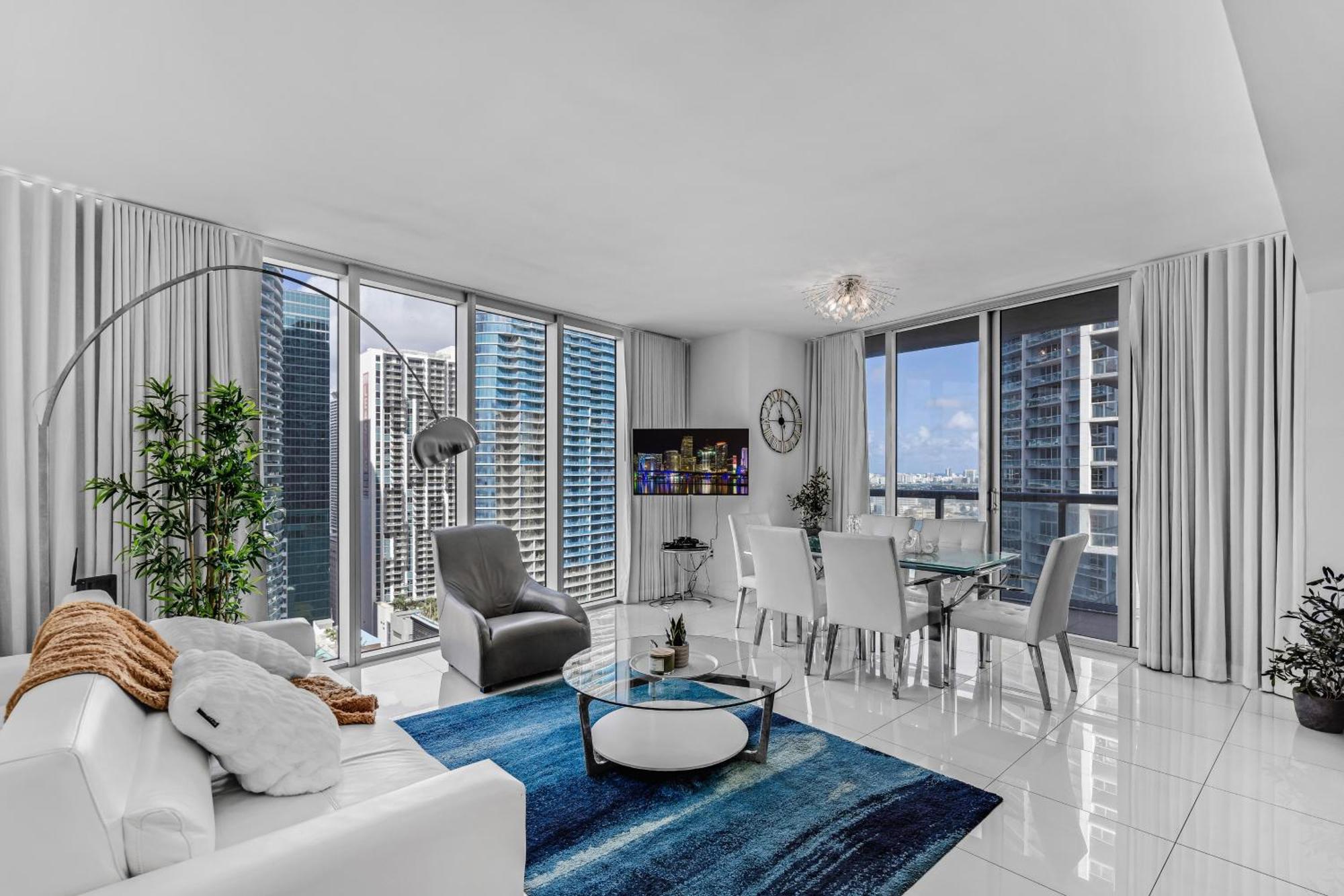 Luxurious Condo At Icon With Views ميامي المظهر الخارجي الصورة