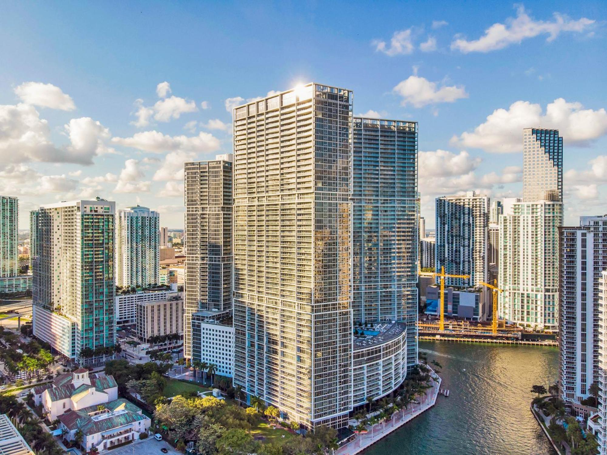 Luxurious Condo At Icon With Views ميامي المظهر الخارجي الصورة