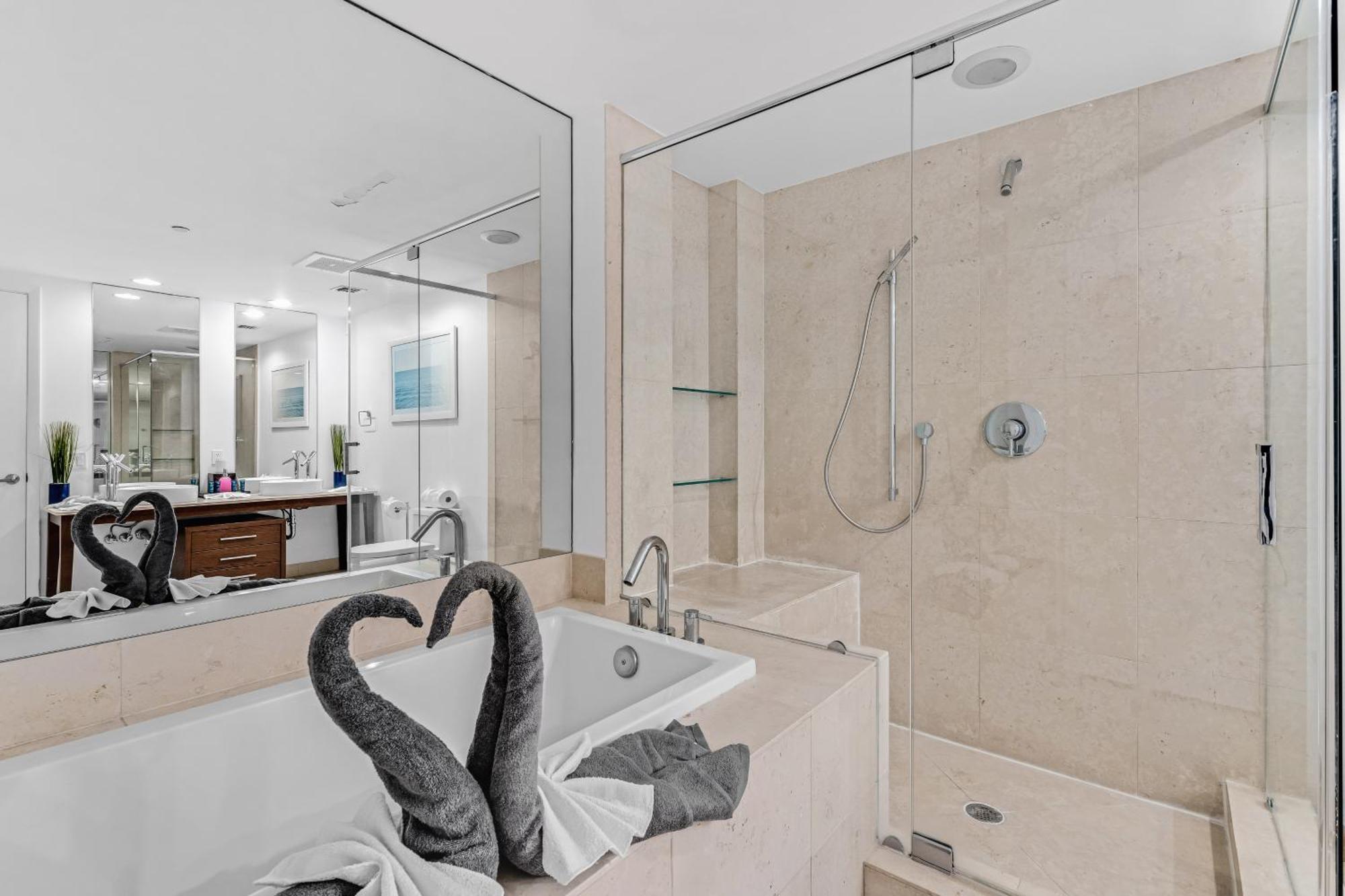 Luxurious Condo At Icon With Views ميامي المظهر الخارجي الصورة